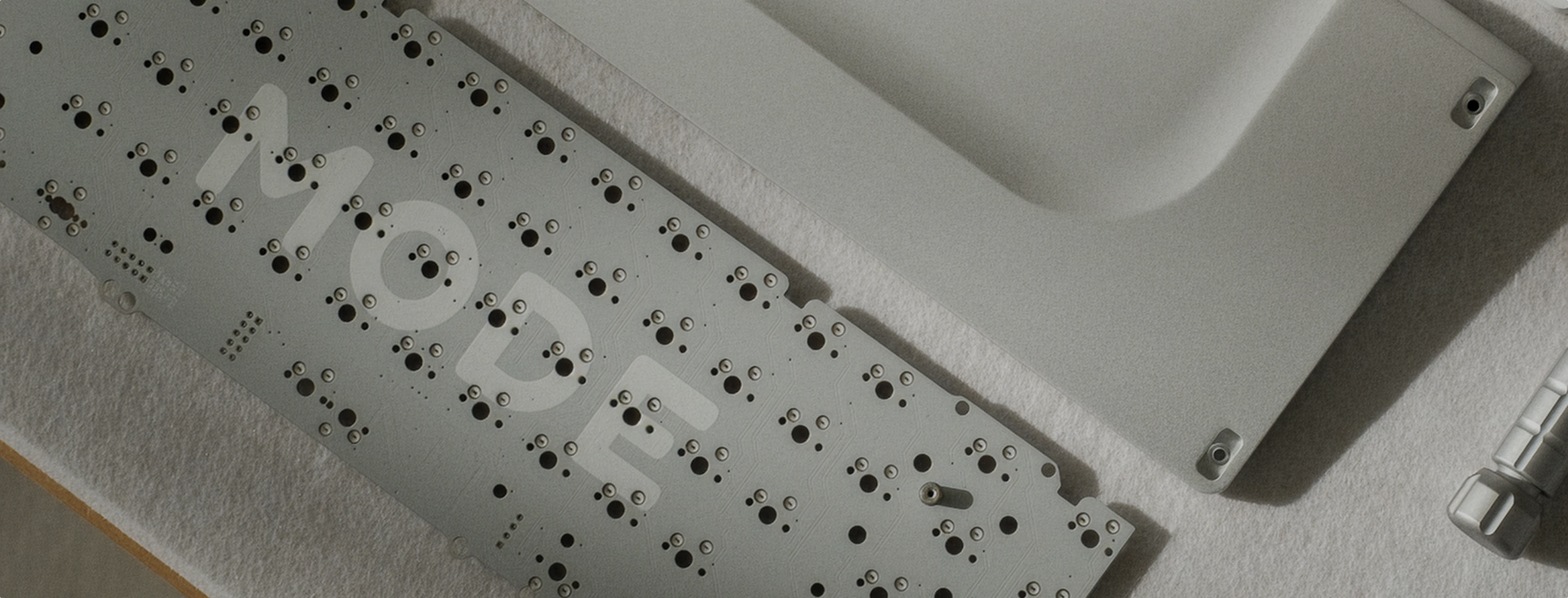 Keyboard Components — Plates, PCBs & Accessories